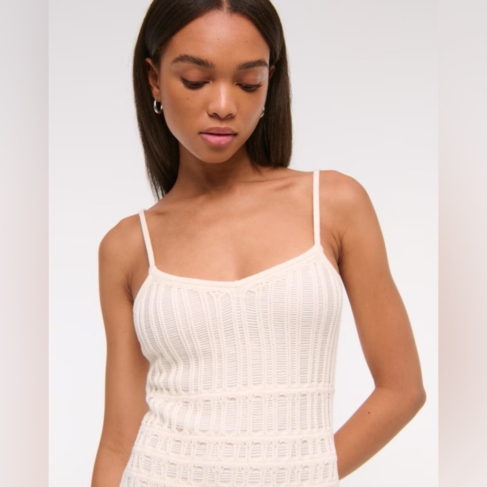 Abercrombie & Fitch crochet-style sweetheart tank top